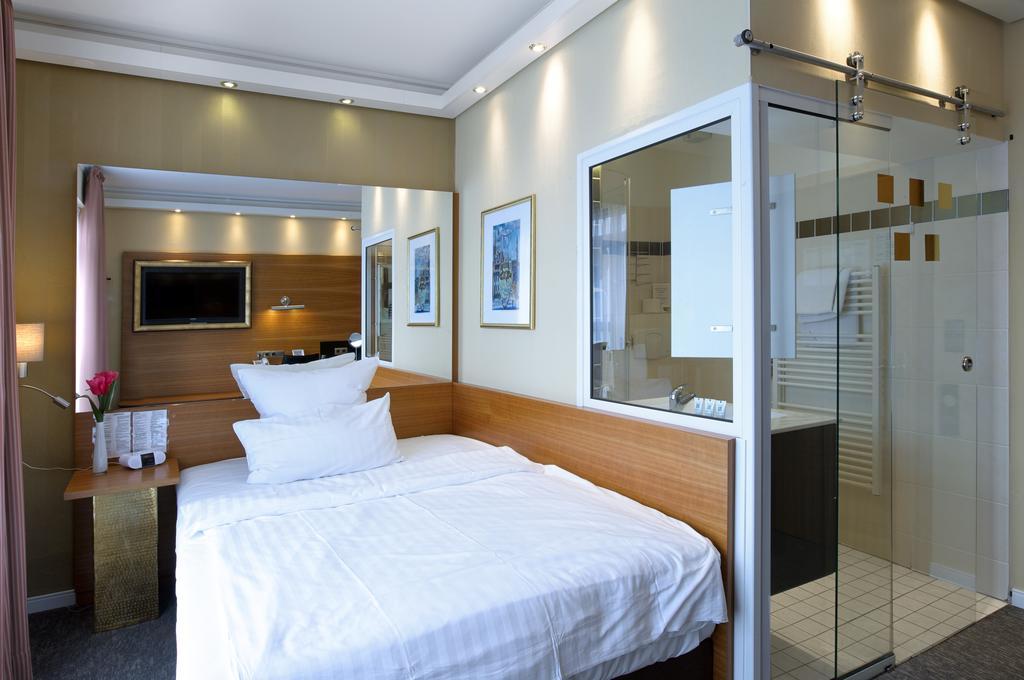 Hotel Kleiner Riesen Koblenc Pokoj fotografie
